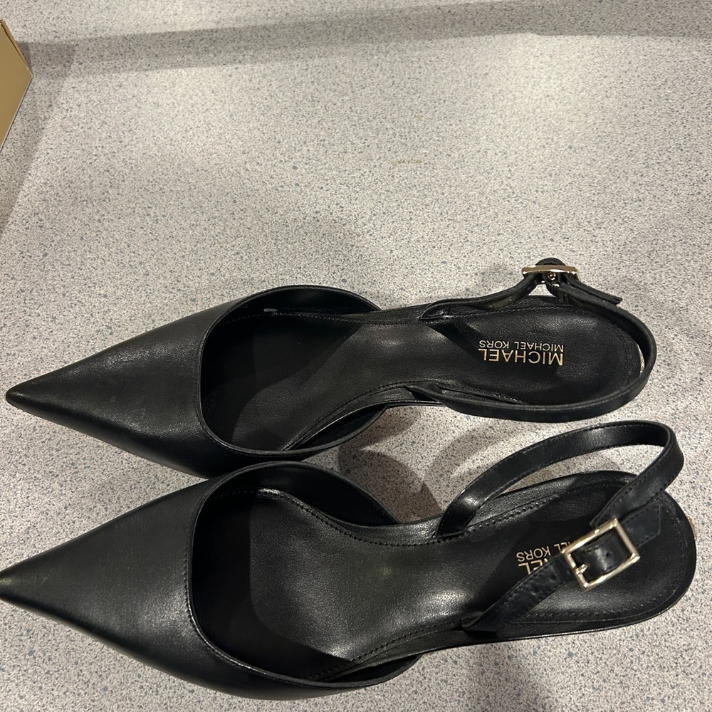 Michael Kors Women's Luna Slingback Kitten-Heel Pumps Black Size 8.5 New In Box - Picture 2 of 7